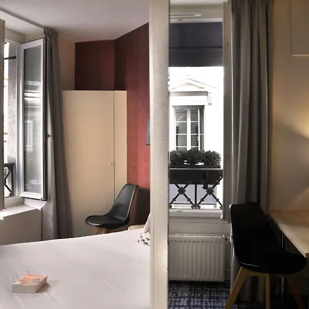 Otel France Albion 2*
